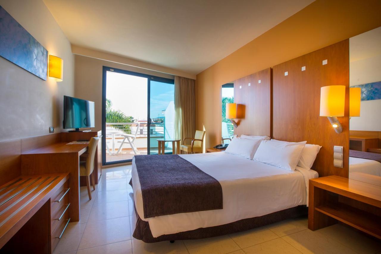Hotel Miami Mar Sant Carles De La Rapita Bagian luar foto