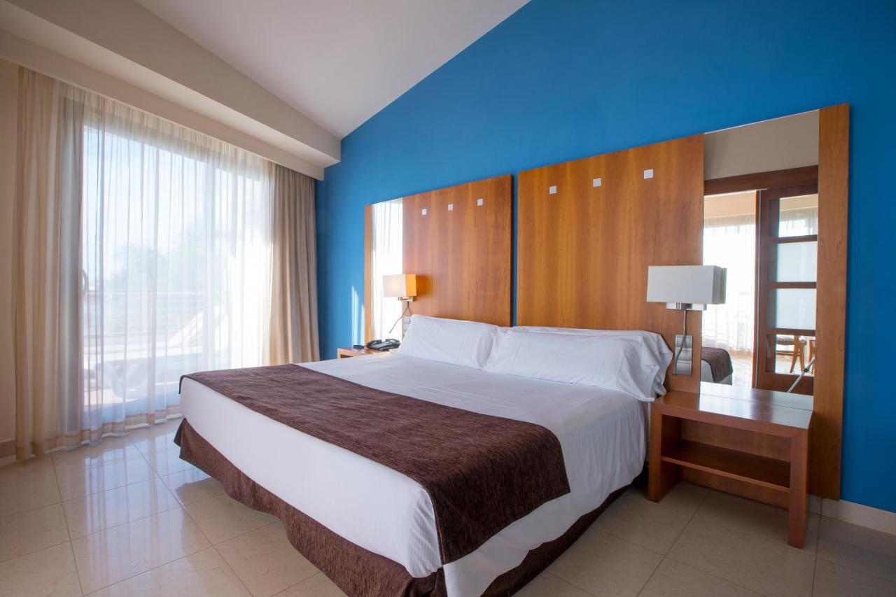 Hotel Miami Mar Sant Carles De La Rapita Bagian luar foto