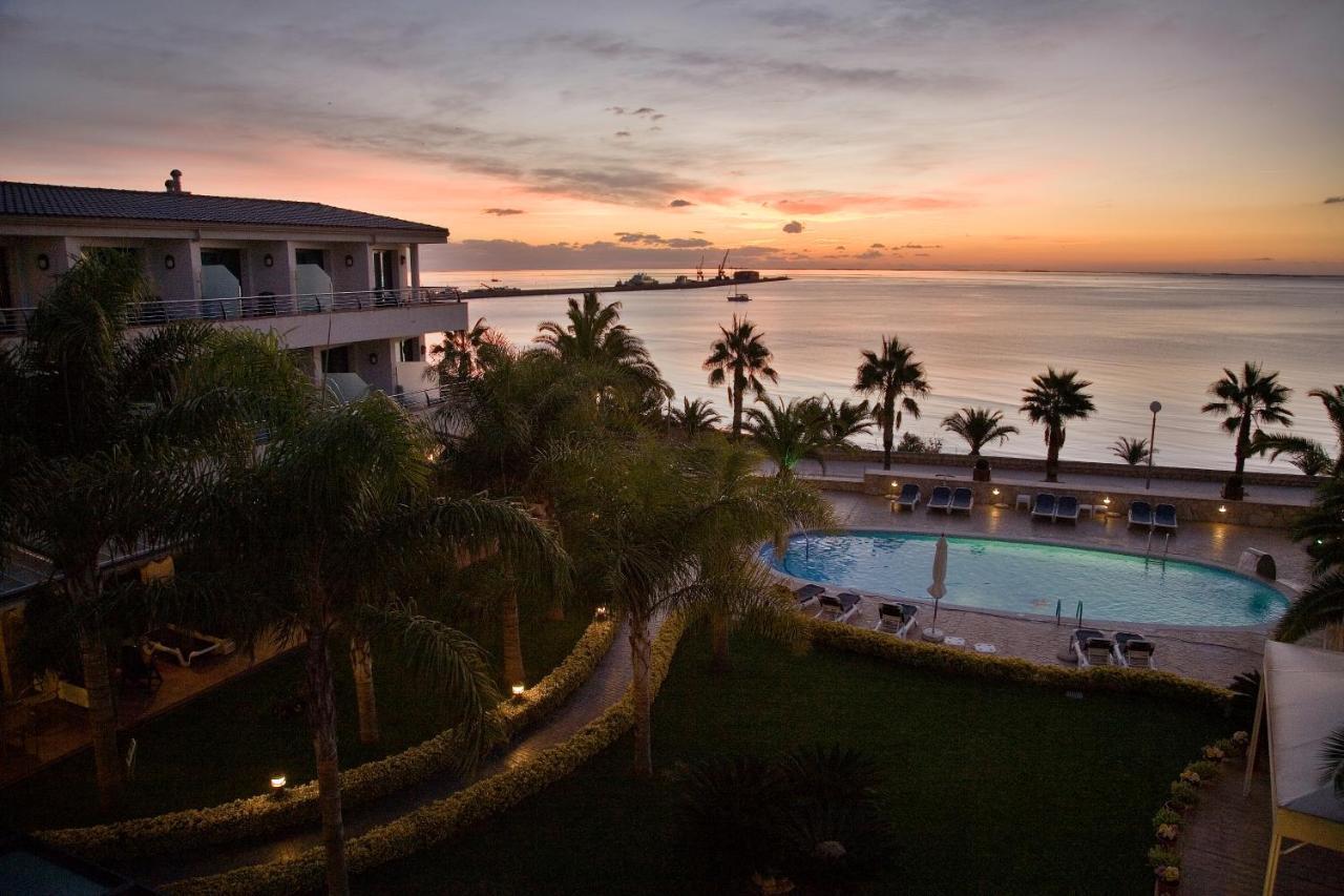 Hotel Miami Mar Sant Carles De La Rapita Bagian luar foto